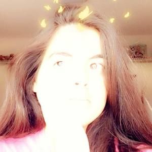 Meet your Posher, Chloe